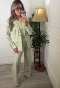 Blazer verde detalle en mangas