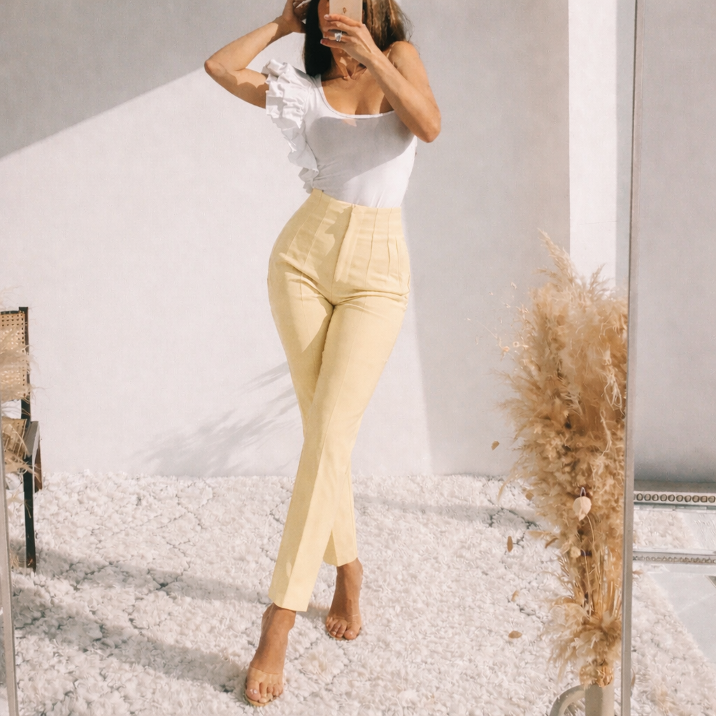 Pantalón Amarillo con Pinzas