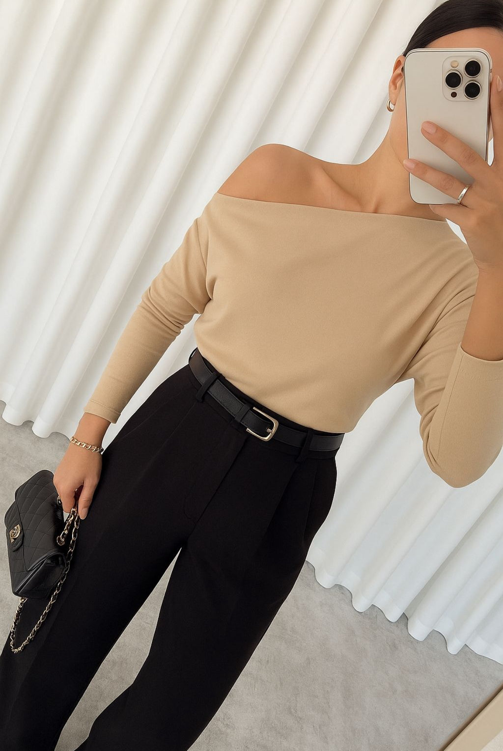 Blusa beige asimétrica