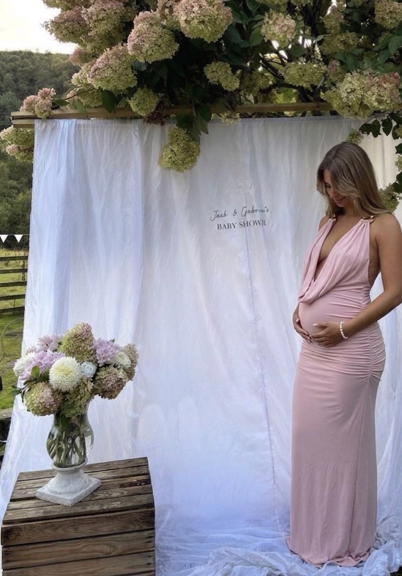 Vestido Rosa con collar incorporado