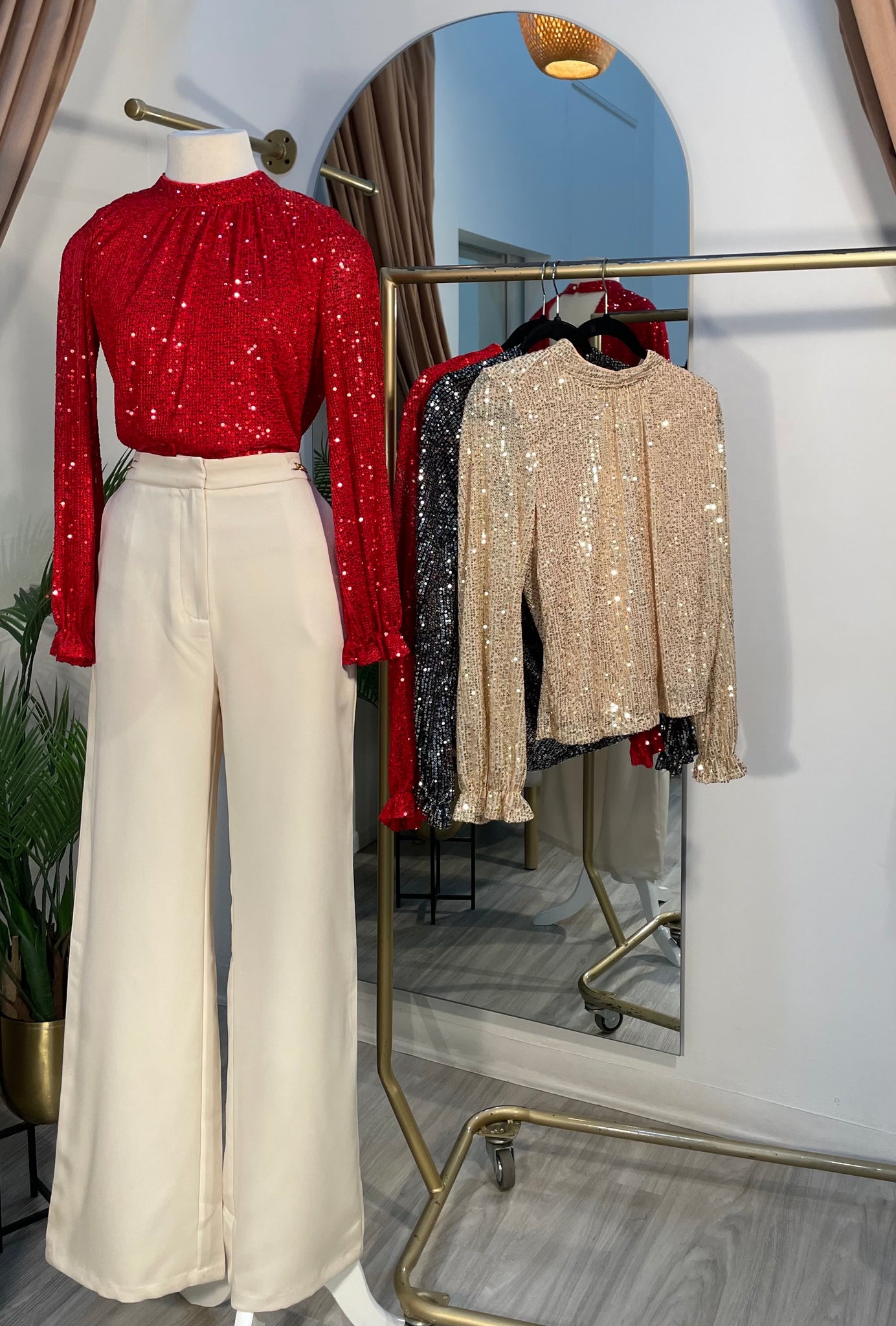 Blusa roja manga larga lentejulas