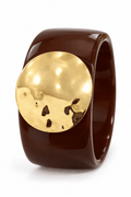 Brazalete de resina con medallón dorado café