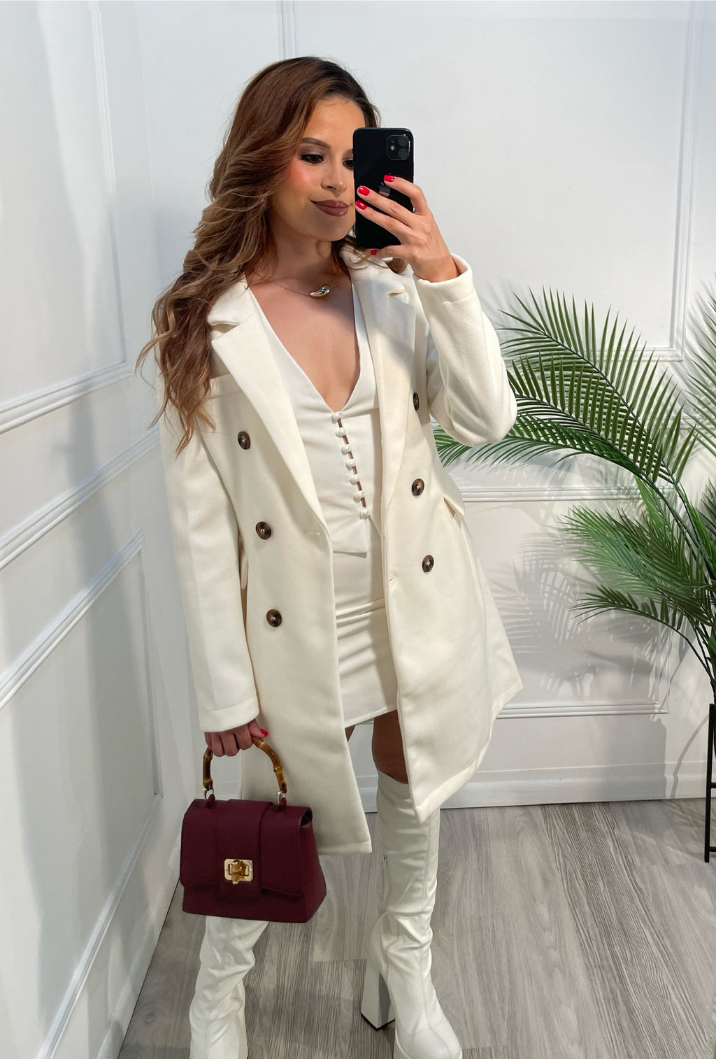 Bolso con detalle estilo bambú vino