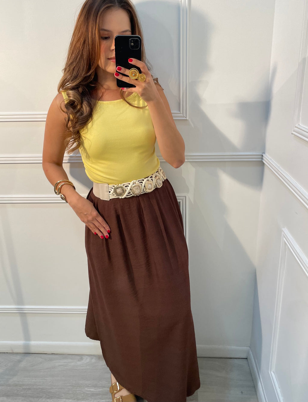 Blusa amarilla básica sin manga