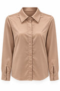 Blusa de satín beige