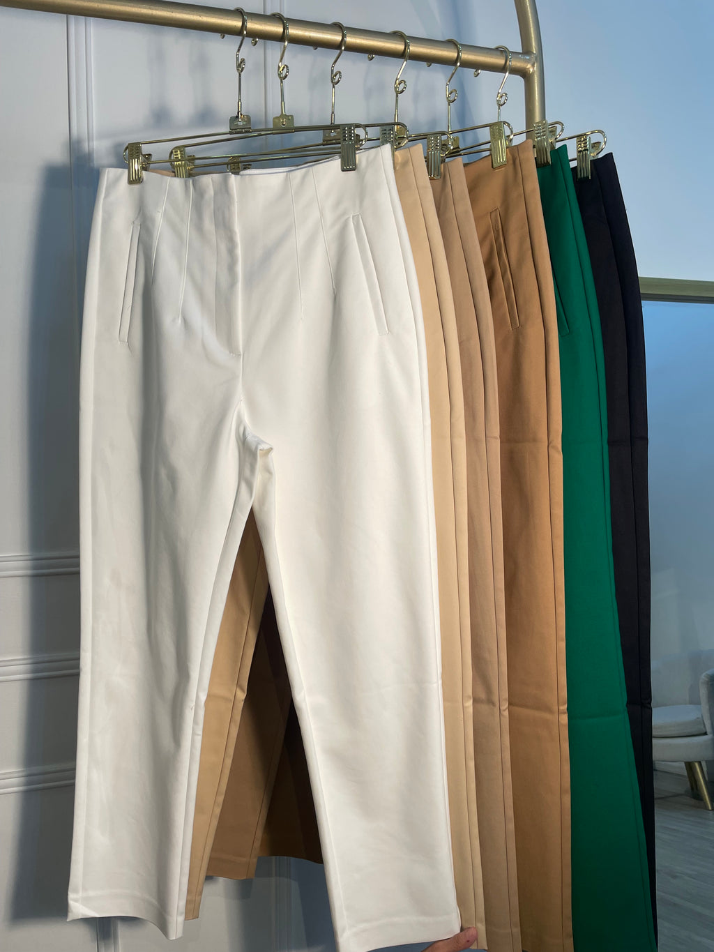 Pantalón con pinzas verde