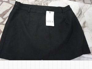 Falda Short color negro