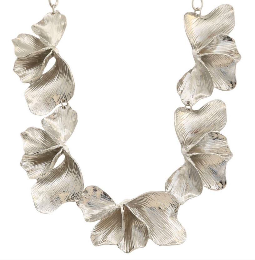Collar Flor Plateado