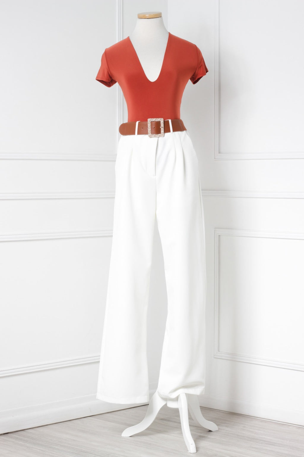 Bodysuit manga corta cuello V terracota