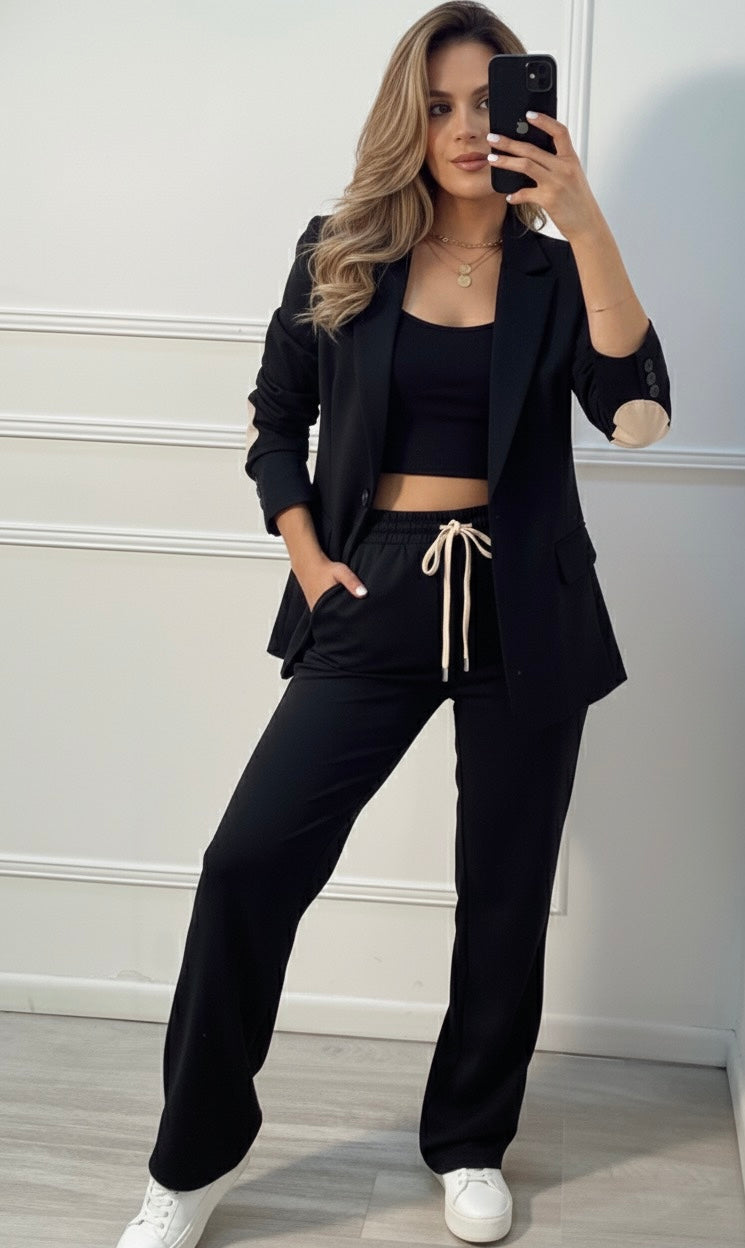 Set Negro Athleisure de blazer y jogger parche beige