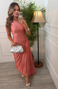 Vestido rosa coral