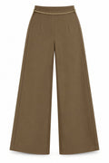 Pantalón arena con cadena