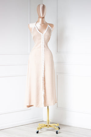 Vestido beige bordado