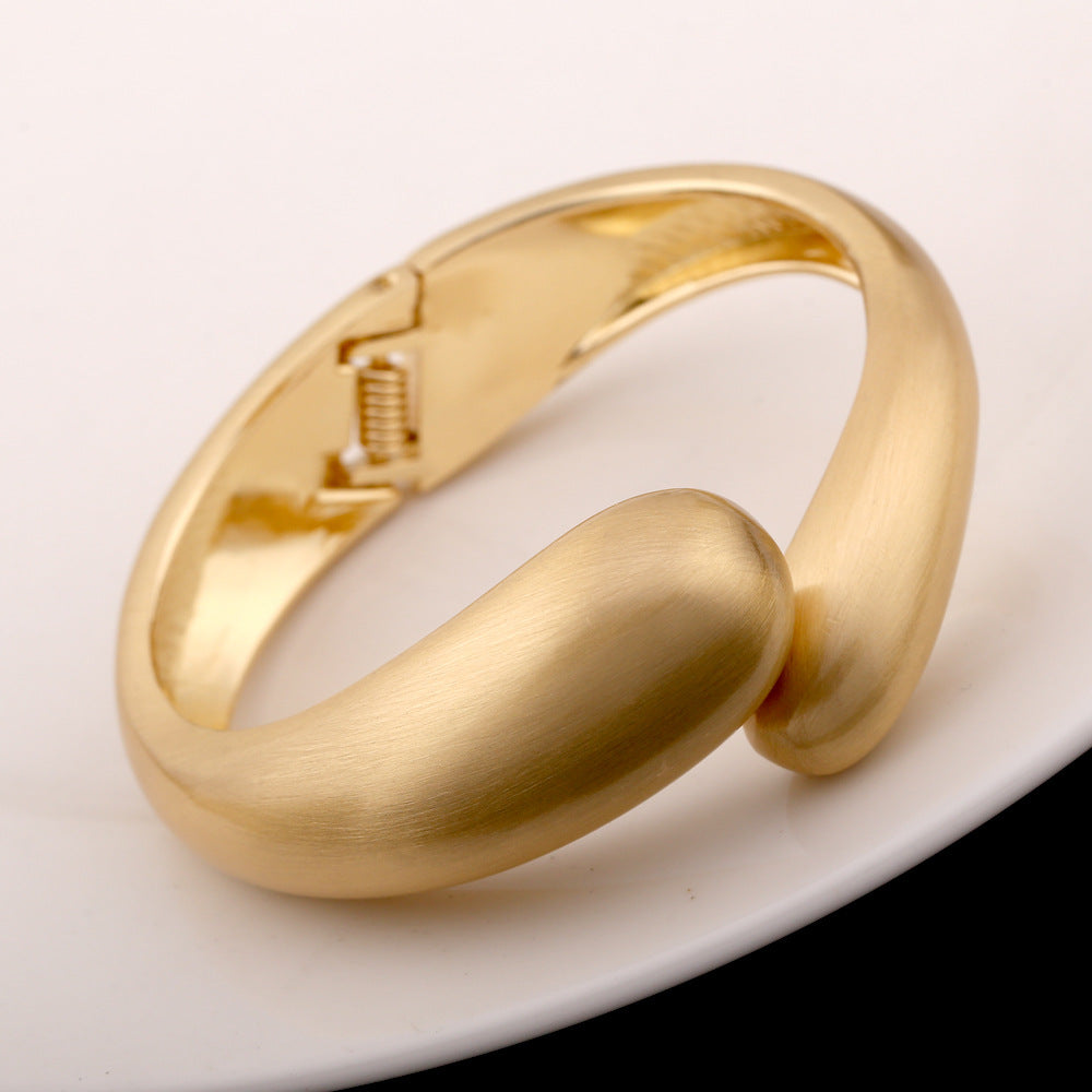 Brazalete de estilo clásico
