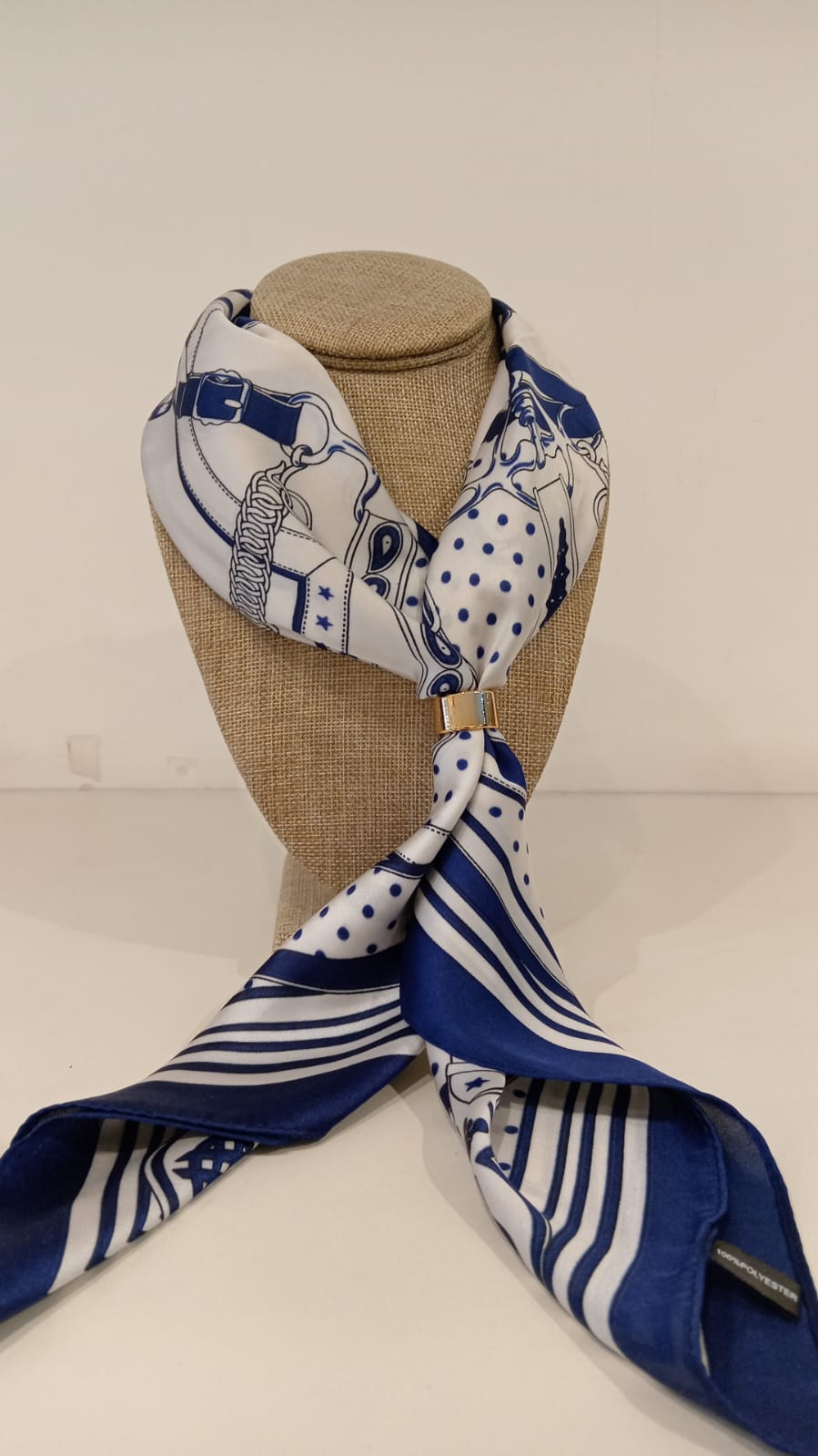 Bufanda Blanca con Azul rayas, puntos y cadenas