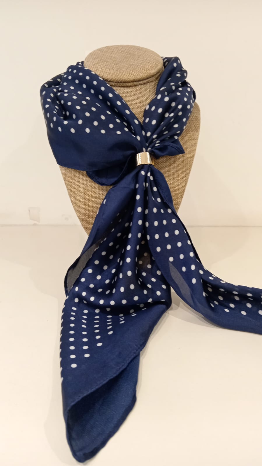 Bufanda Azul con Lunares Blancos