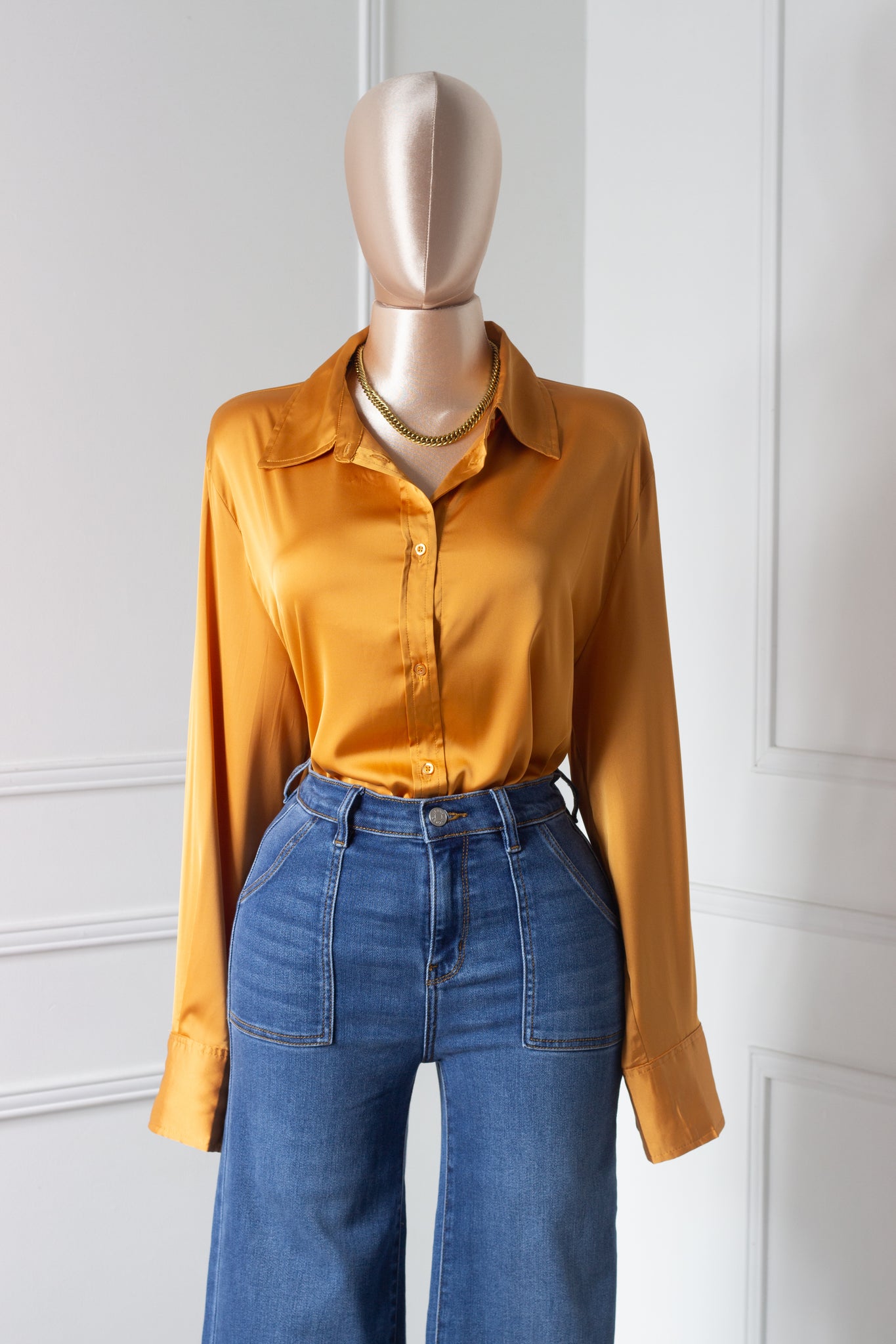 Blusa camisera color mostaza