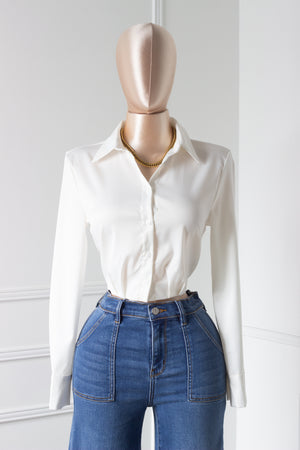 Blusa camisera satinada blanca