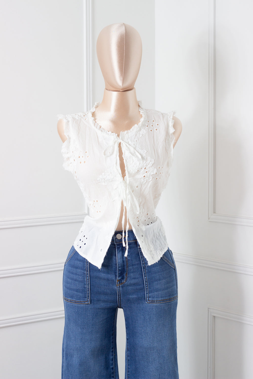 Blusa blanca sin manga