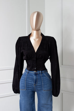 Blusa Negra camisera manga larga bordada