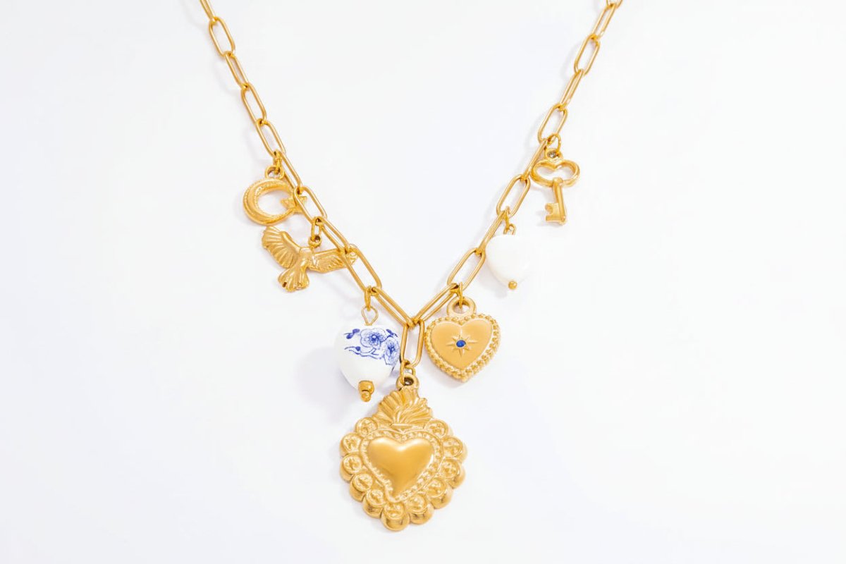 Collar vintage con dijes en forma de corazón - C3133